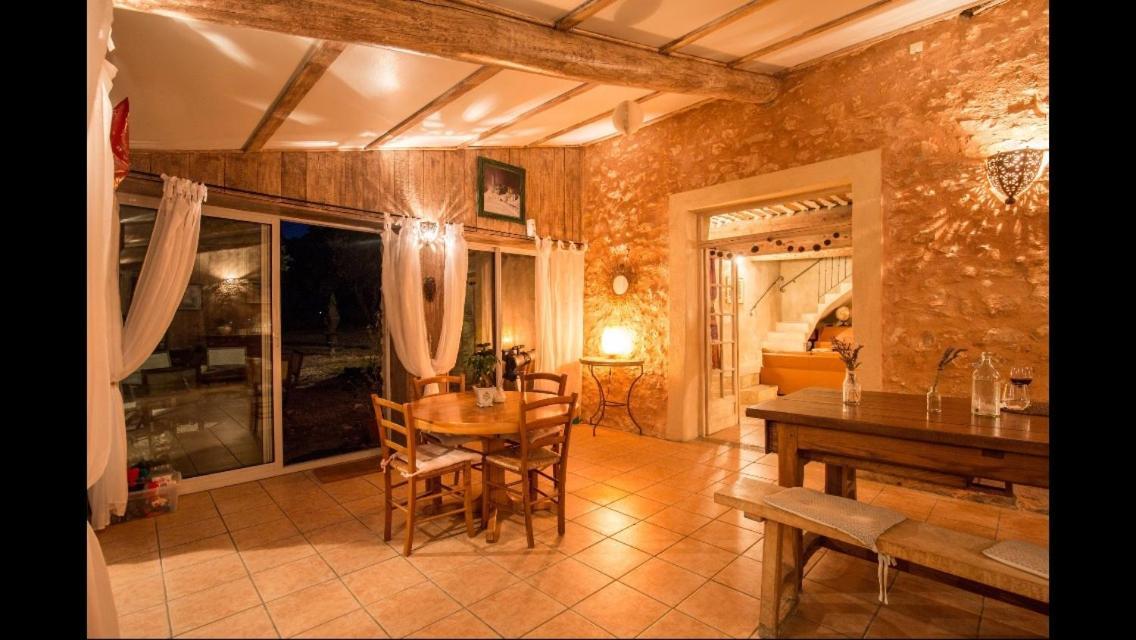 Chambres D'Hotes De La Verrerie Lioux 外观 照片